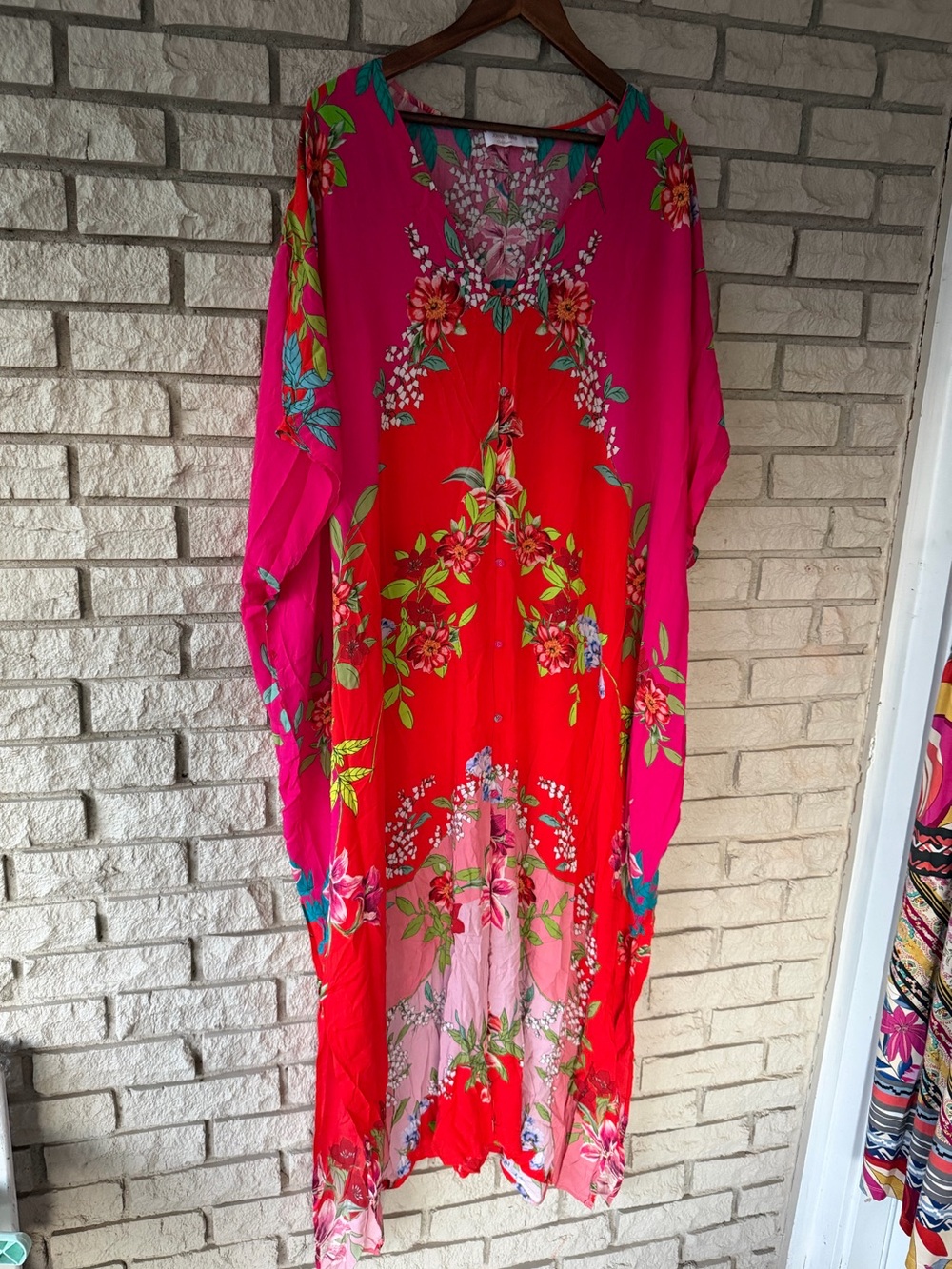 Johnny Was NANYA V-Neck Vibrant Floral Print
Maxi Kaftan Mumu Dress 2X